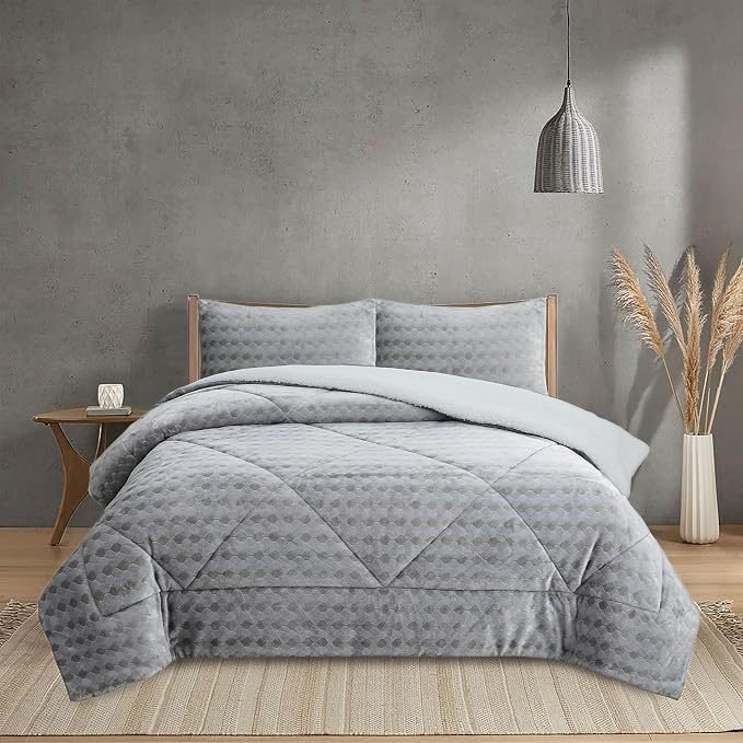 Edredón sherpa en gris perla