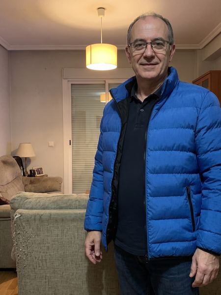 Cliente con la chaqueta