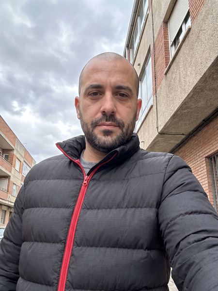 Cliente con la chaqueta