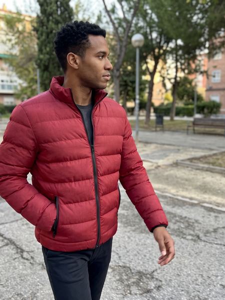 Cliente con la chaqueta