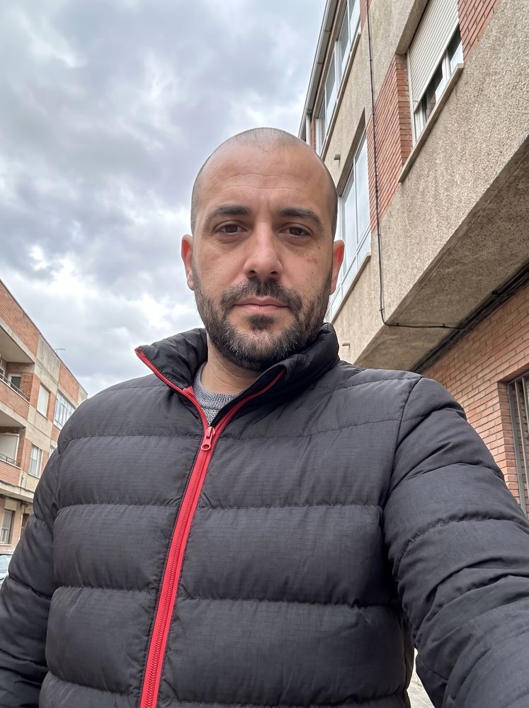 Foto de Pablo L. con la chaqueta